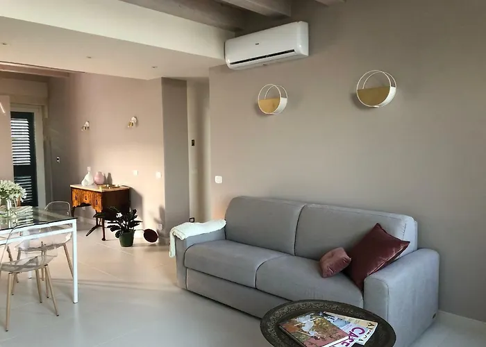 La Volta D'oriente Riviera Syracuse